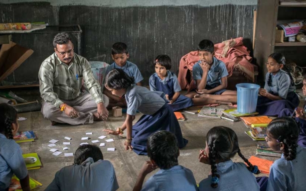 इक आग का दरिया था और डूब के जाना था - गणित का परचा