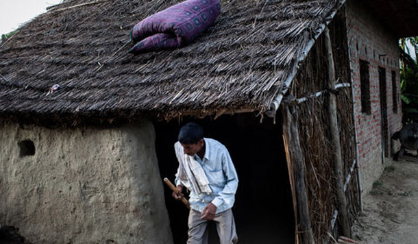 जहाँ डाल-डाल पर सोने की चिड़ियाँ करतीं हैं बसेरा