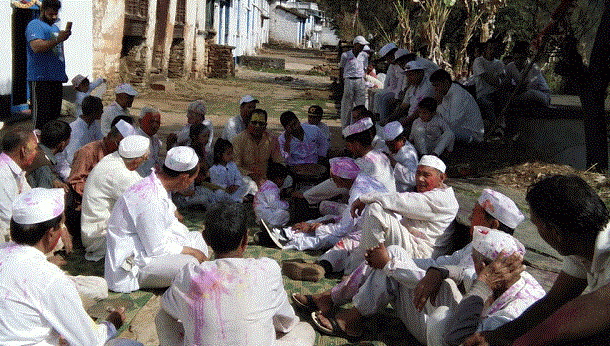 चीर बंधन के साथ होती है खड़ी होली की शुरुआत