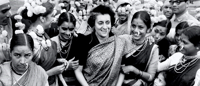 तब इंदिरा गांधी से महिलाएँ बहुत प्रभावित थी