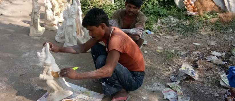 राजस्थान से हल्द्वानी आ गए लेकिन मूर्तिकार इन्हें कोई नहीं मानता