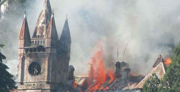 जब नैनीताल की बहुमूल्य विरासत जलकर खाक हो गयी