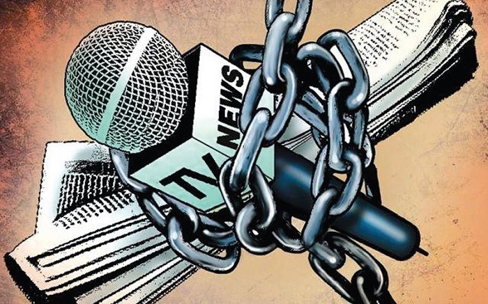 सत्ता की चारणभाट बनी मीडिया