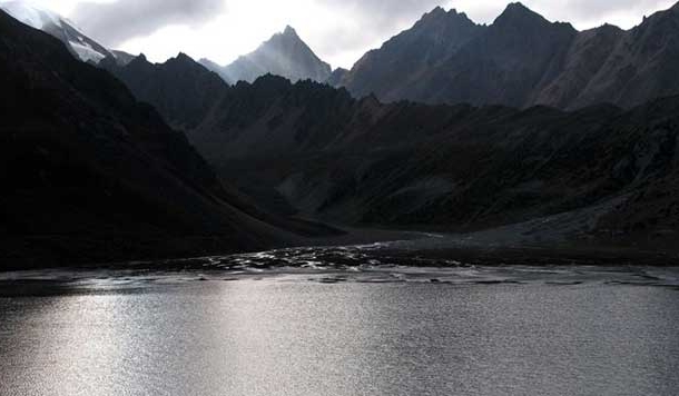 कुटी गाँव का महाभारत के साथ सम्बन्ध