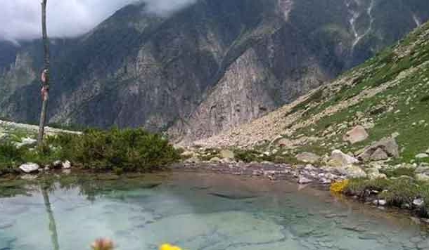 ताली बजाने पर बुलबुले उठते हैं उत्तराखंड की इस ताल में
