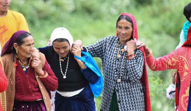 मल्ला दानपुर की दुनिया की झलक : फोटो निबंध