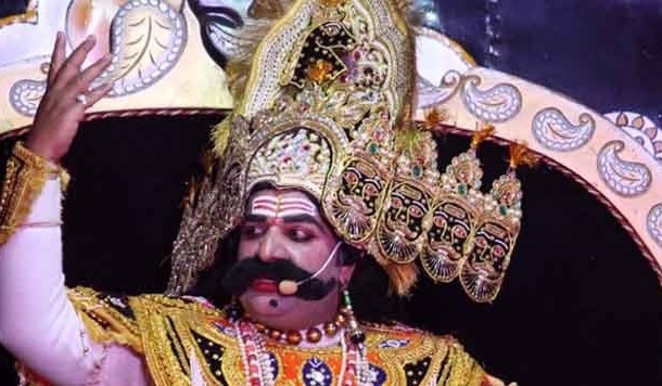 पिथौरागढ़ रामलीला में रावण का किरदार निभाने वाले योगेश भट्ट