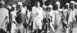 gandhiji-ahinsak-andolan-kaise-safal-hua