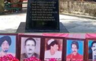 भूख न तीस न डर न फिकर छ्, मुट्ट बोटीं छन कसीं कमर छ्