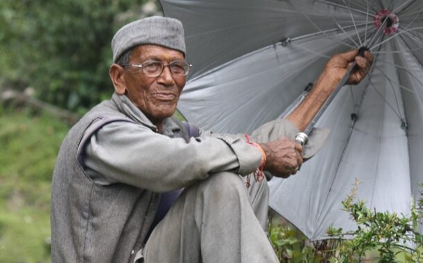 पहाड़ का वह बूढ़ा पिता